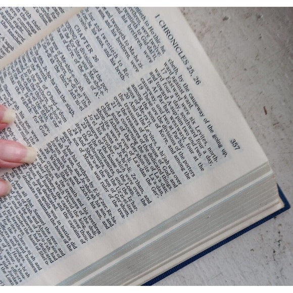 Holy Bible Gideons HC 1975 edition Blue Hard Cover New & Old Testament - Picture 7 of 14